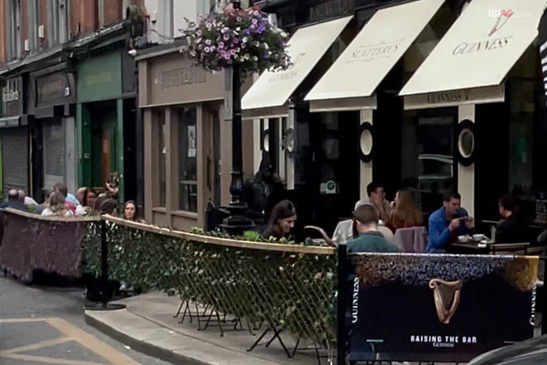 peatonalización,Dublín,al aire libre,comer y beber al aire libre,ISI,Capel Street,Parliament Street