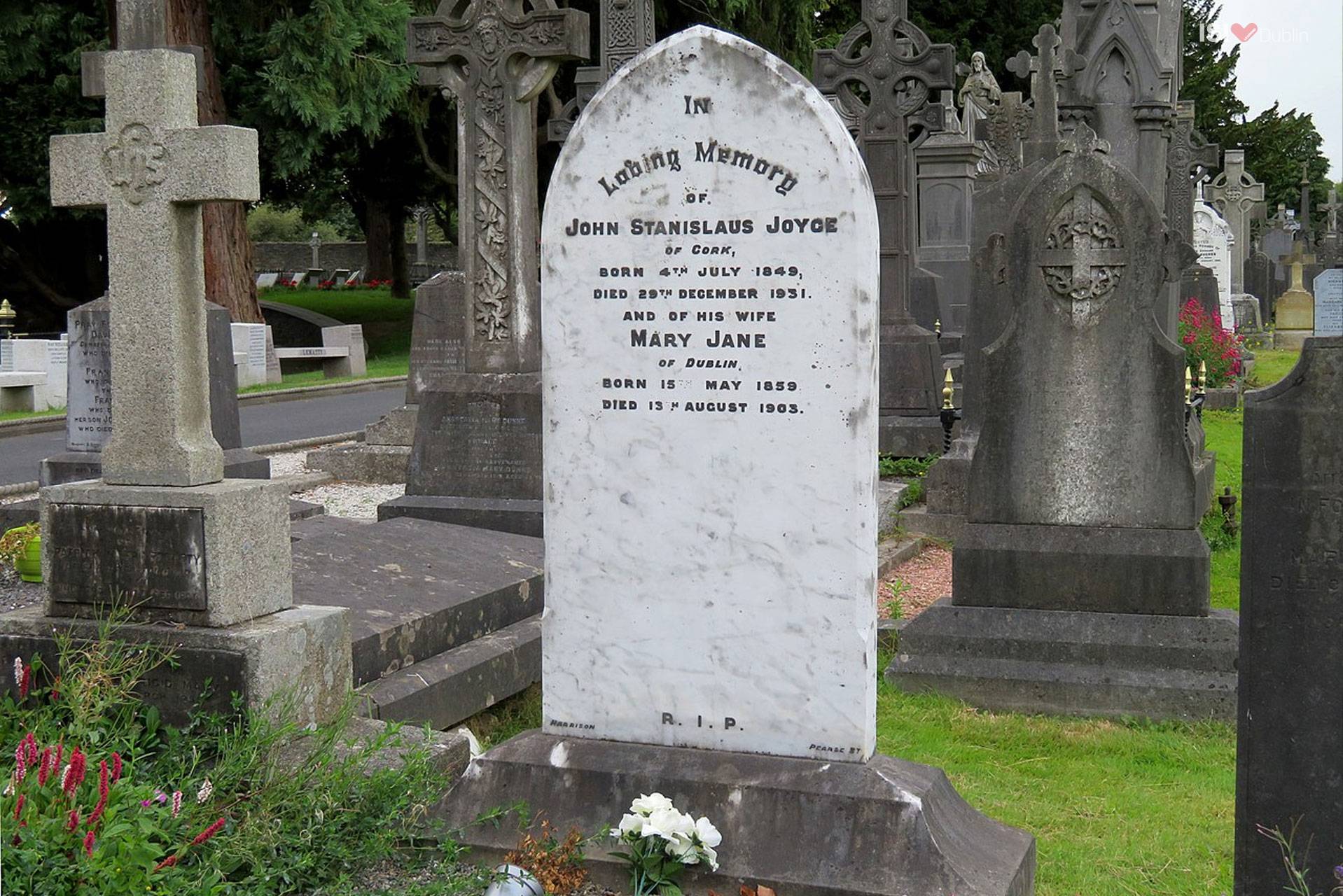 Grave of Joyce's parents