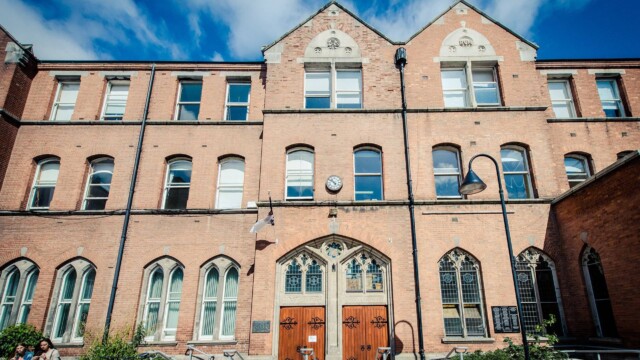 L'été à l'école du Belvédère Camp d'été de l'école Belvedere_0000_Camp d'été junior